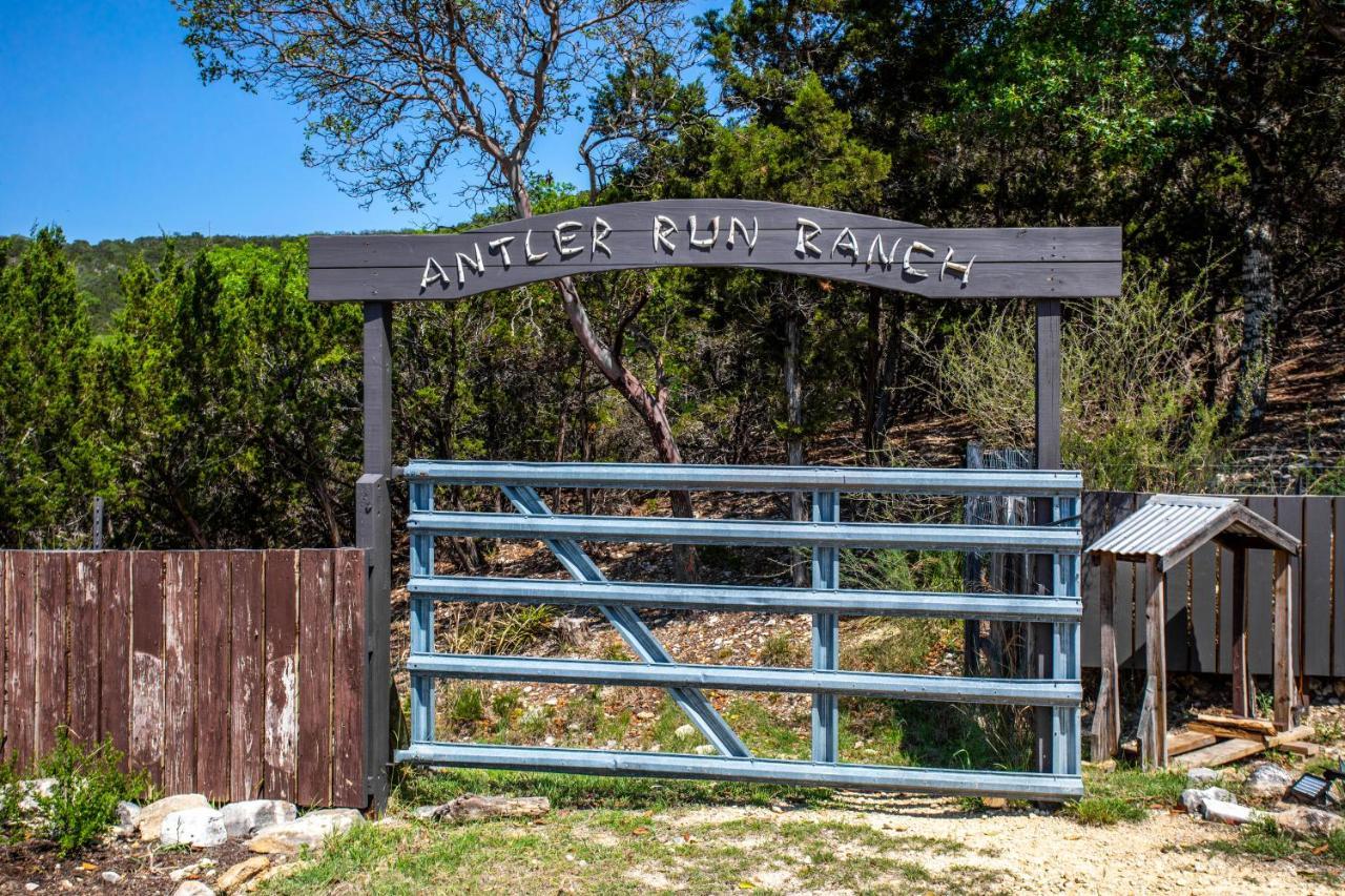 Antler Run Ranch Cabin Pipe Creek Eksteriør bilde